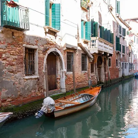 Casa Al Ponte Scudi - 4 Windows On The Canal Appartement *
