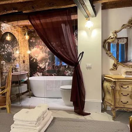 Casa Al Ponte Scudi - 4 Windows On The Canal Apartment Venice