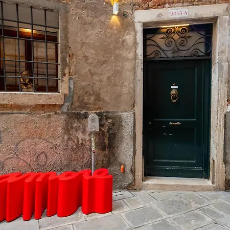 Casa Al Ponte Scudi - 4 Windows On The Canal Apartment Venice
